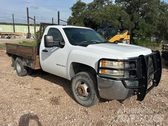 Chevrolet 3500 플랫베드/드롭사이드 트럭