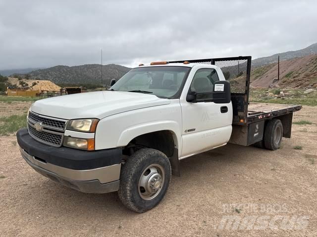 Chevrolet 3500 플랫베드/드롭사이드 트럭