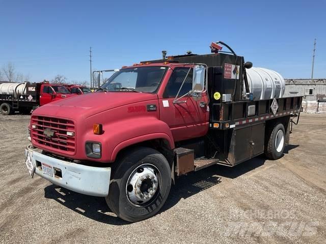 Chevrolet 7500 플랫베드/드롭사이드 트럭