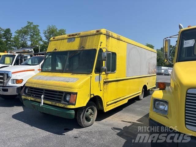 Chevrolet P30 박스 바디