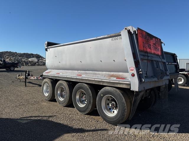  Clough 티퍼 트레일러