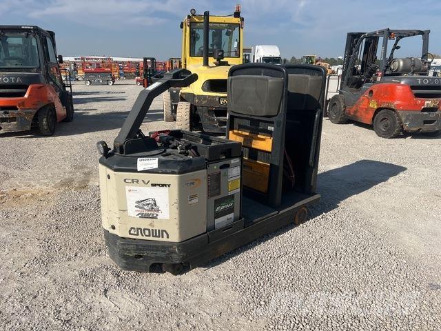 Crown TR4500 견인 트럭
