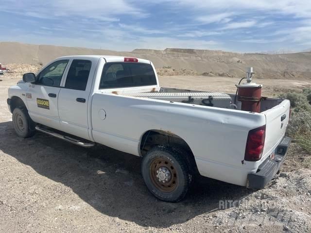 Dodge Ram 2500 기타