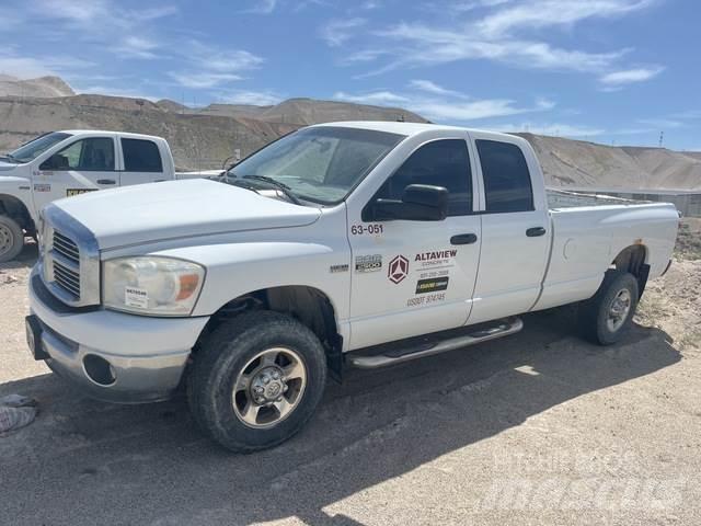 Dodge Ram 2500 기타