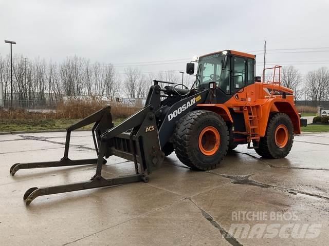 Doosan DL300-5  휠로우더