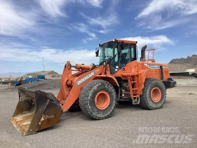 Doosan DL300-5  휠로우더