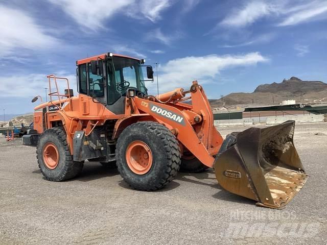 Doosan DL300-5  휠로우더