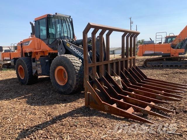 Doosan DL300-5  휠로우더
