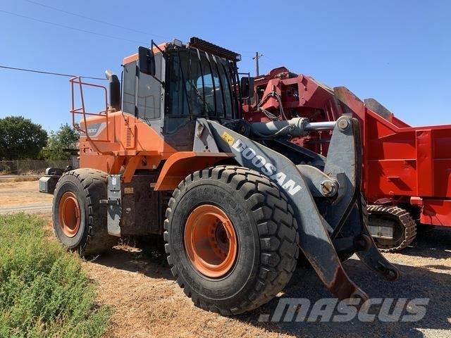 Doosan DL300-5  휠로우더