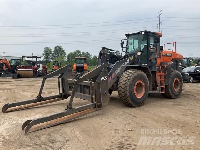 Doosan DL320-7  휠로우더