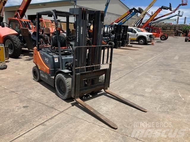 Doosan G30P-5 건설 장비 - 기타