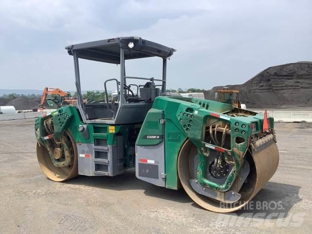 Dynapac CC4200 트윈 드럼 롤러