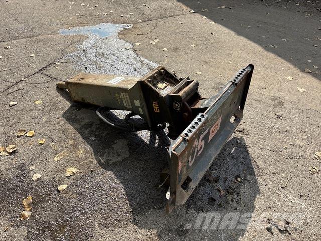 Epiroc EC70T 브레이커