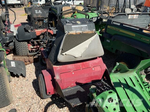 Exmark  통풍기와 잔디띄개