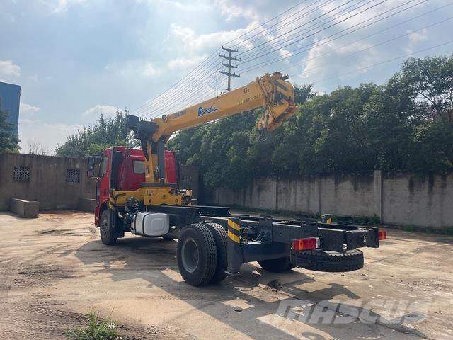 FAW J6L-240 크레인 트럭