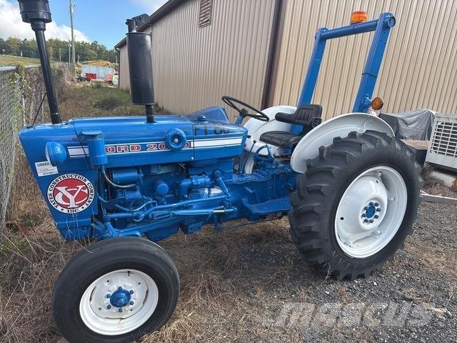 Ford 2000 트랙터
