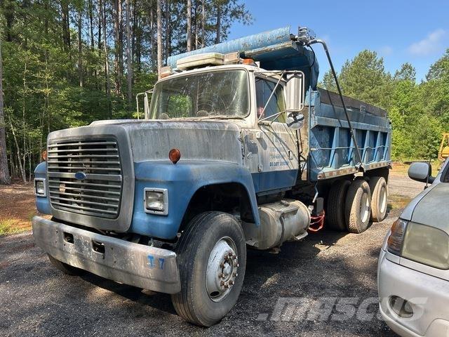 Ford 8000 덤프 트럭