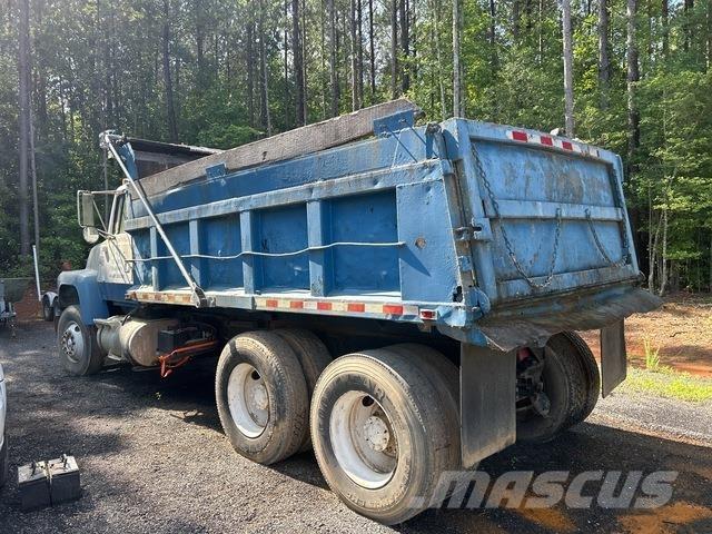 Ford 8000 덤프 트럭