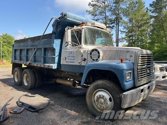 Ford 8000 덤프 트럭