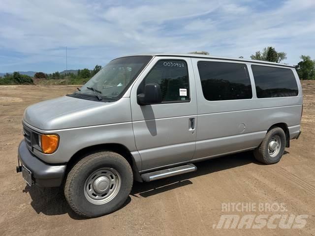 Ford E-150 자동차