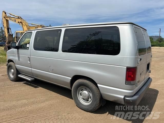 Ford E-150 자동차