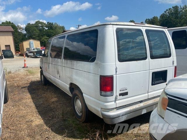 Ford E-150 자동차