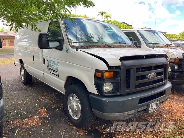 Ford E-250 패널 화물차