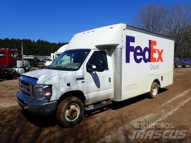 Ford E-350 탑차 트럭