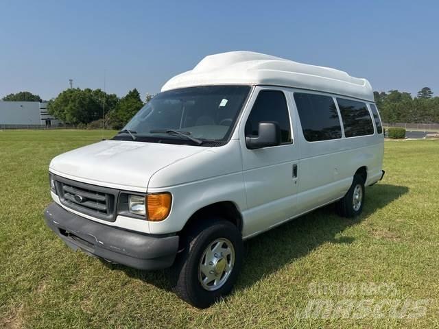 Ford E-350 자동차
