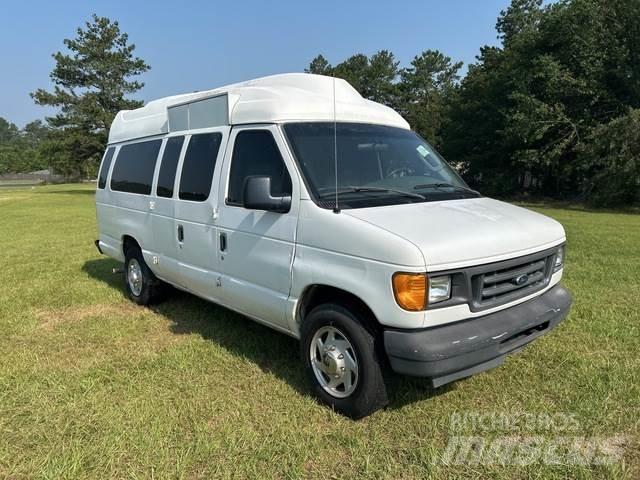 Ford E-350 자동차