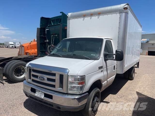 Ford E-350 탑차 트럭