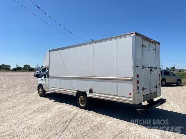 Ford E-350 박스 바디