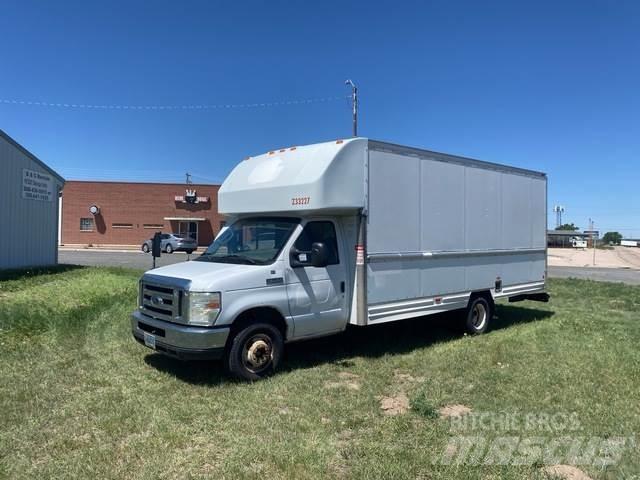 Ford E-350 박스 바디