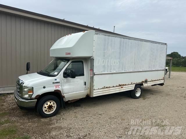 Ford E-350 탑차 트럭