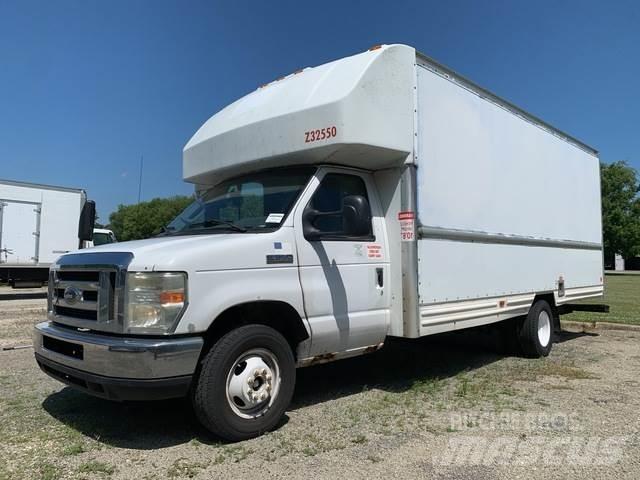 Ford E-350 탑차 트럭