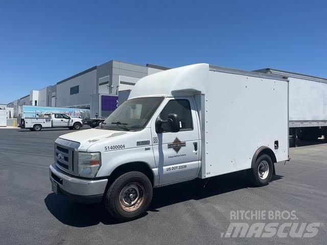 Ford E-350 탑차 트럭