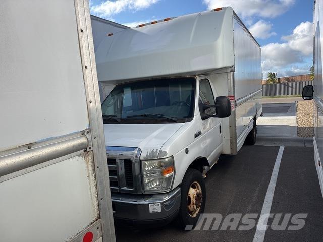 Ford E-350 탑차 트럭