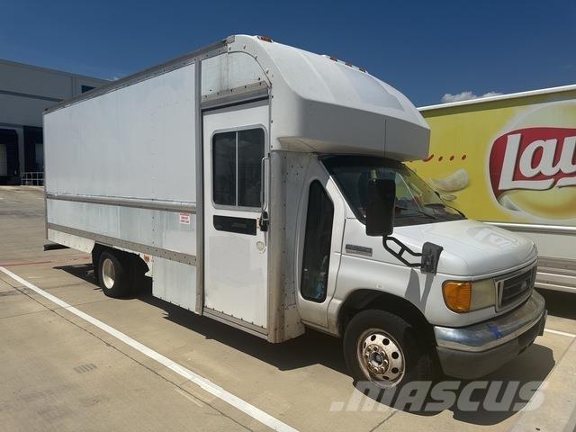 Ford E-350 박스 바디