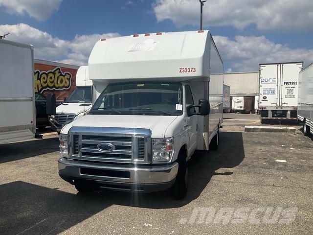 Ford E-350 패널 화물차