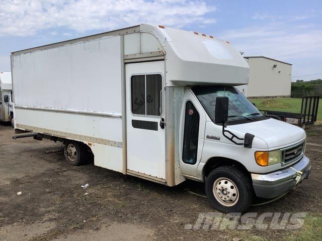 Ford E-350 박스 바디