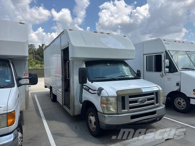 Ford E-350 박스 바디