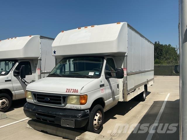 Ford E-350 박스 바디