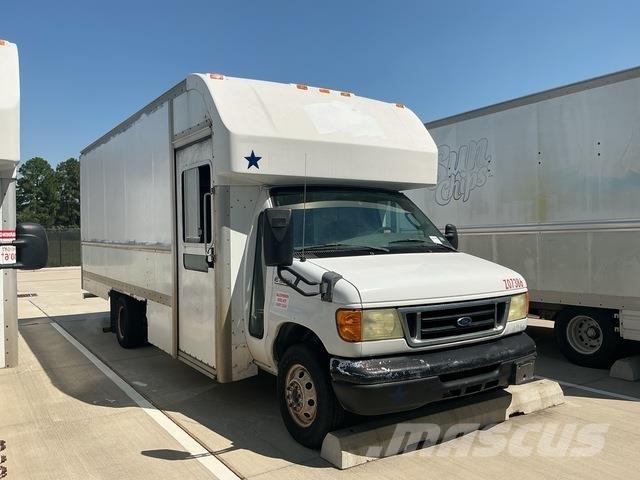 Ford E-350 박스 바디