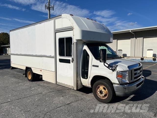 Ford E-350 탑차 트럭