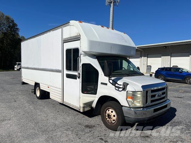 Ford E-350 탑차 트럭