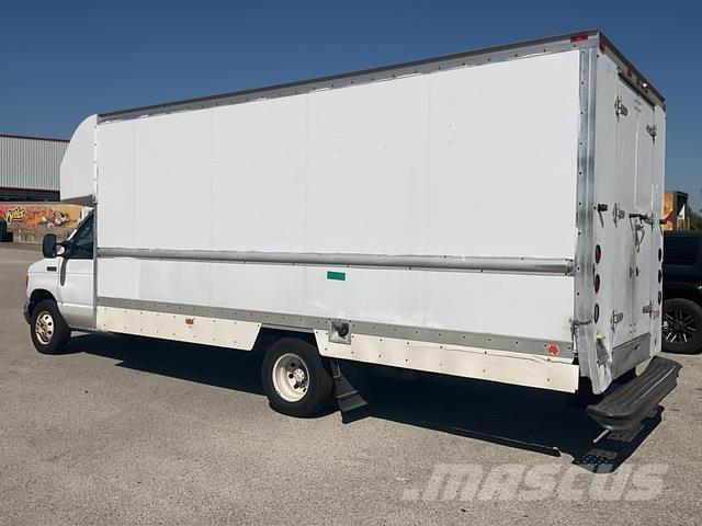 Ford E-350 탑차 트럭