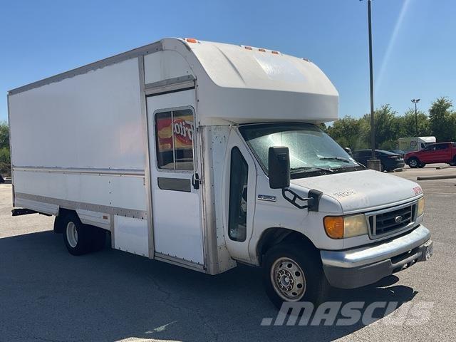 Ford E-350 탑차 트럭