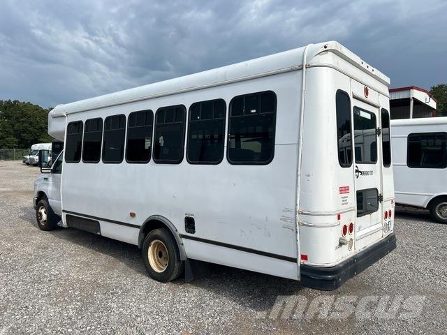 Ford E-450 미니 버스