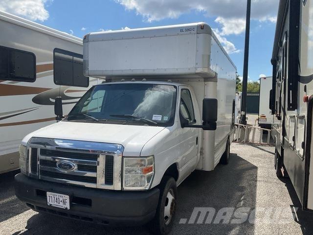 Ford E-450 탑차 트럭