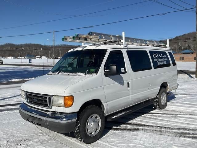 Ford E350 패널 화물차